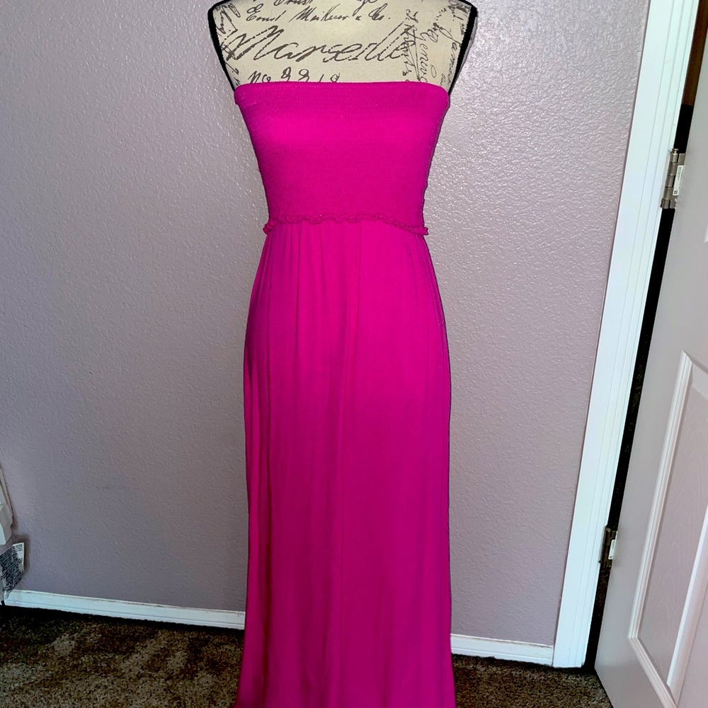 FOREVER21 Fuchsia Maxi strapless dress